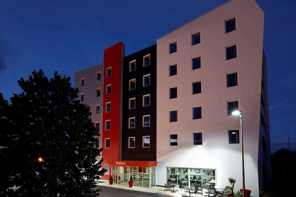 Kyriad Lyon Est Stadium Eurexpo Meyzieu Exterior foto